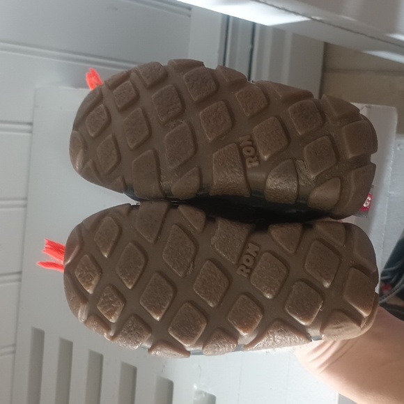 Baby Olang boots Size 19-20 - Picture 3 of 3